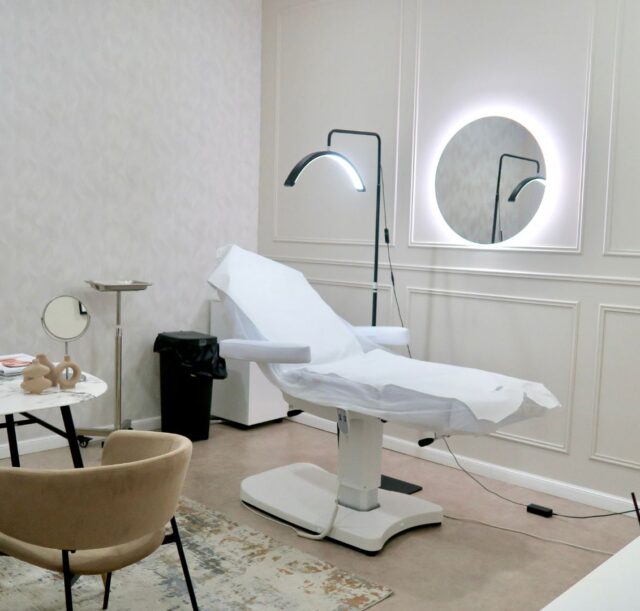 Imagen Zona de consulta médica en Clínica Roma. Medicina estetica malaga