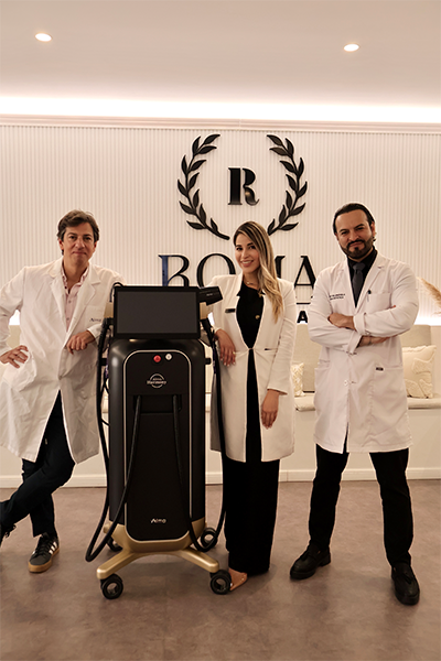 Detalle del avanzado equipo Alma Harmony, tecnología láser de última generación para rejuvenecimiento facial.